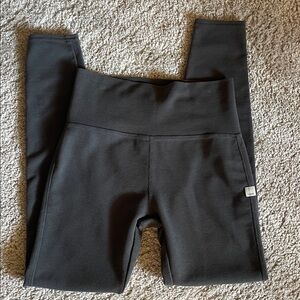 Vuori Bayview Thermal Leggings Womens S grey High Rise Waffle Knit VW465